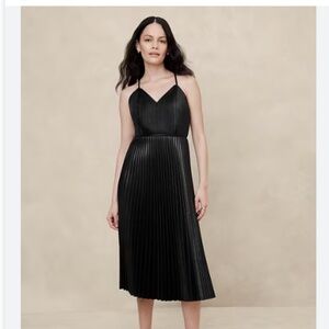 BNWT Banana Republic Factory Vegan Leather Pleated Midi Dress